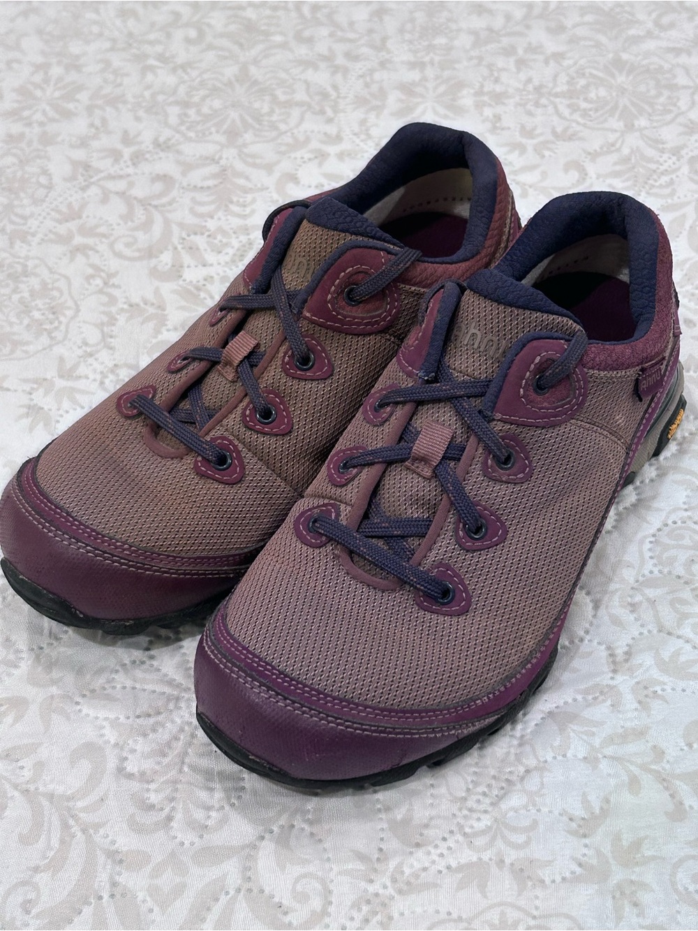 Ahnu Ripstop Sneakers 1101557 Womens Size 8 Waterproof Numentum Vibram Comfort